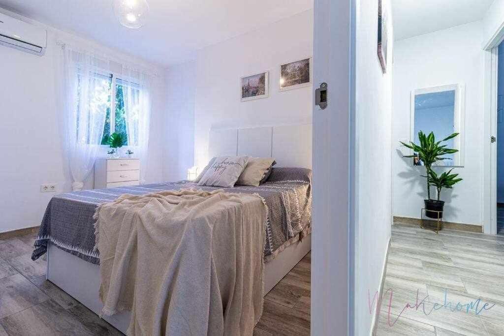 1 En Estadio Sevilla, 6 Plazas Y Metro Apartment *